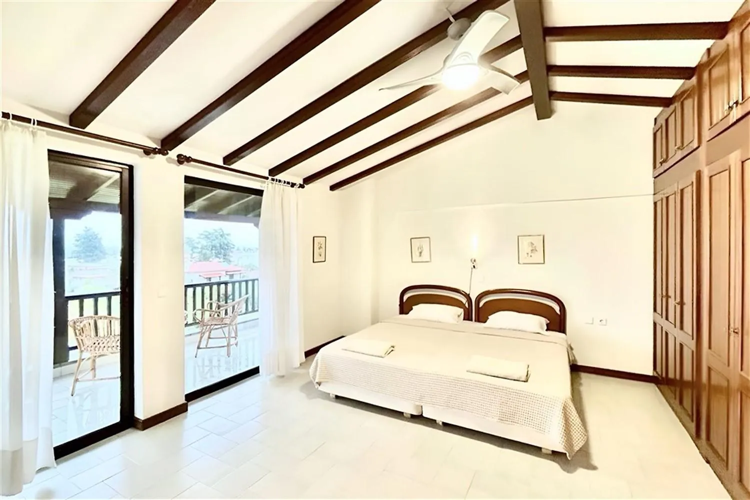 Nikolas Villa Hanioti 3 Bedrooms 14 Guests Grecia