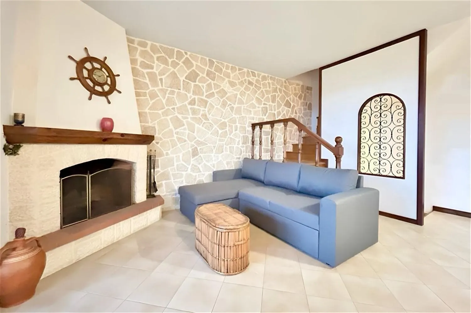 Nikolas Villa Hanioti 3 Bedrooms 14 Guests