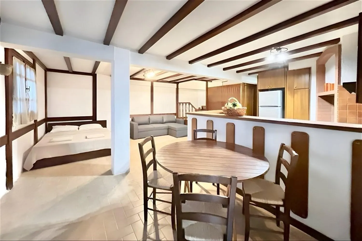 Nikolas Villa Hanioti 3 Bedrooms 14 Guests
