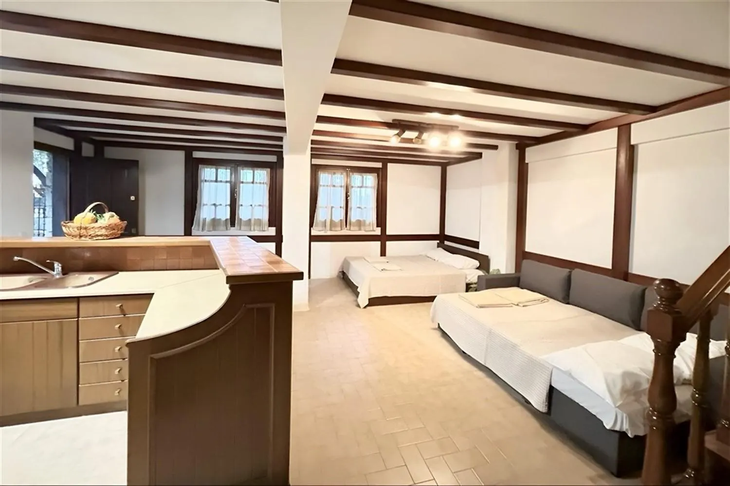 Nikolas Villa Hanioti 3 Bedrooms 14 Guests